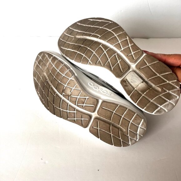 OOFOS WOMENS OOMG EEZEE SLIP ON SNEAKER CAMO Limited - Picture 4 of 8